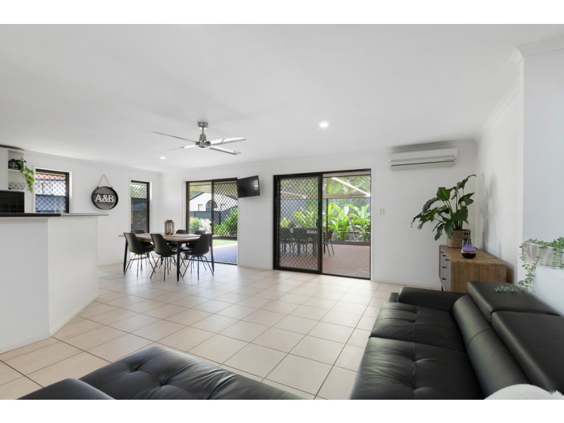 20 Gladebourne Crescent, Victoria Point QLD 4165