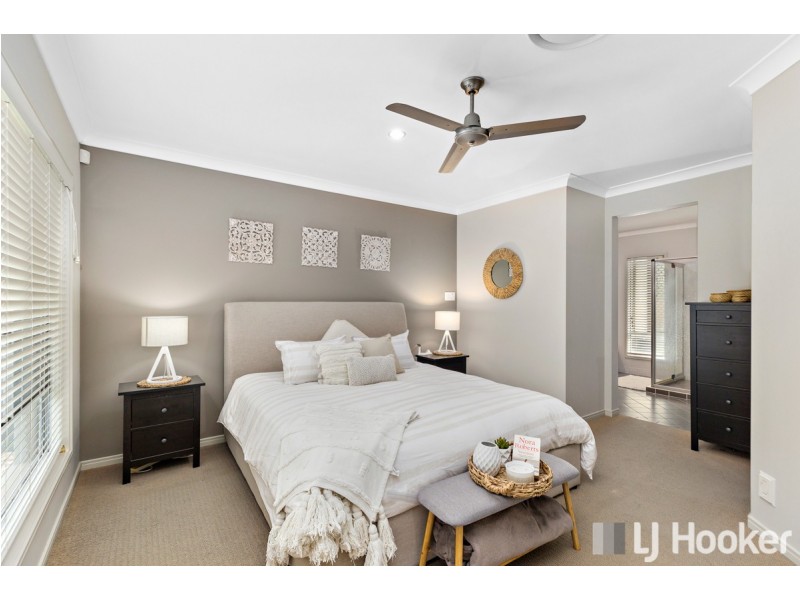 4 Themeda Court, Victoria Point QLD 4165