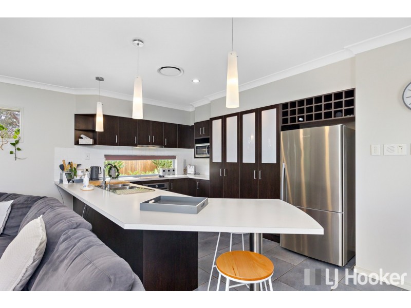 4 Themeda Court, Victoria Point QLD 4165