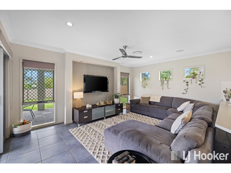 4 Themeda Court, Victoria Point QLD 4165