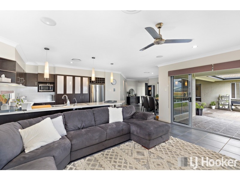 4 Themeda Court, Victoria Point QLD 4165