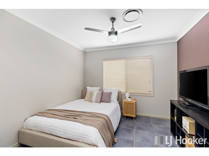 4 Themeda Court, Victoria Point QLD 4165