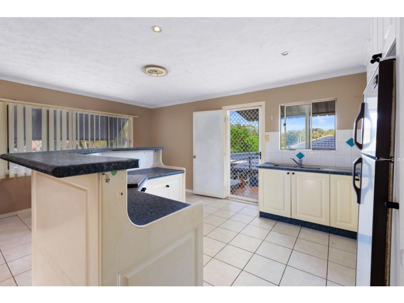 33 Charles Canty Drive, Wellington Point QLD 4160