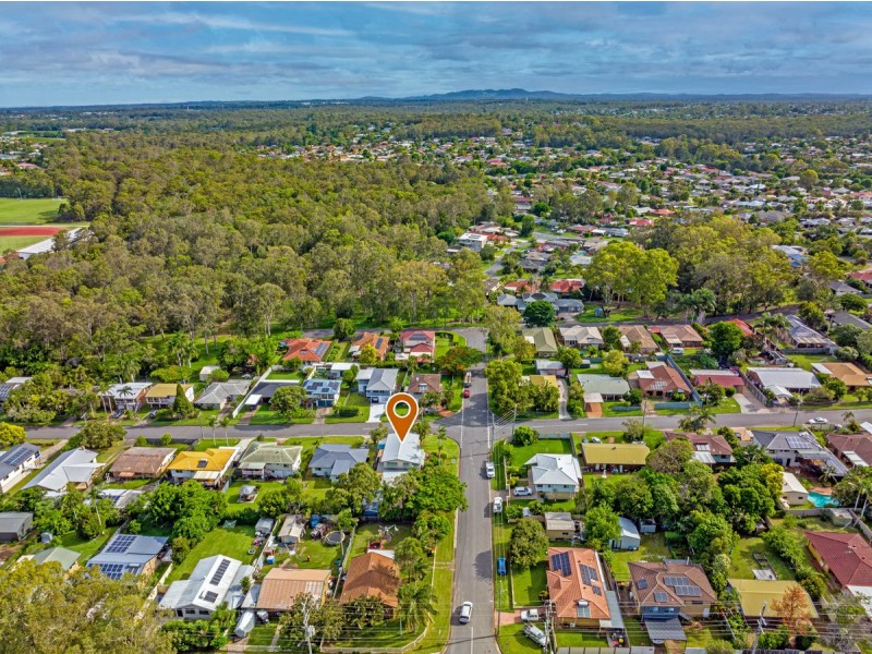 33 Charles Canty Drive, Wellington Point QLD 4160