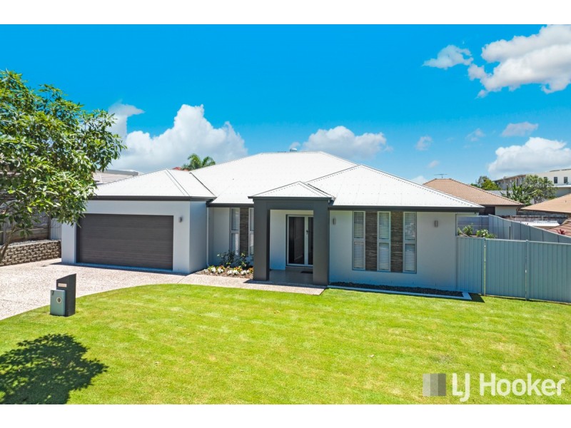 7 Magnetic Place, Redland Bay QLD 4165