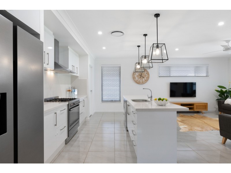 37 Majestic Circuit, Thornlands QLD 4164