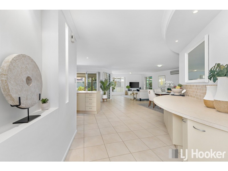 6 Saranah Place, Wellington Point QLD 4160