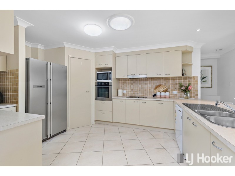 6 Saranah Place, Wellington Point QLD 4160