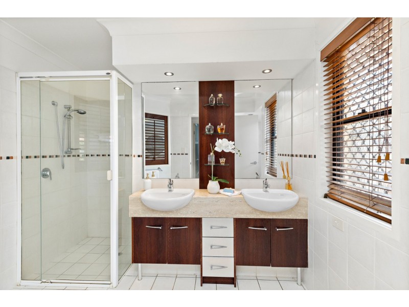 583 Main Road, Wellington Point QLD 4160