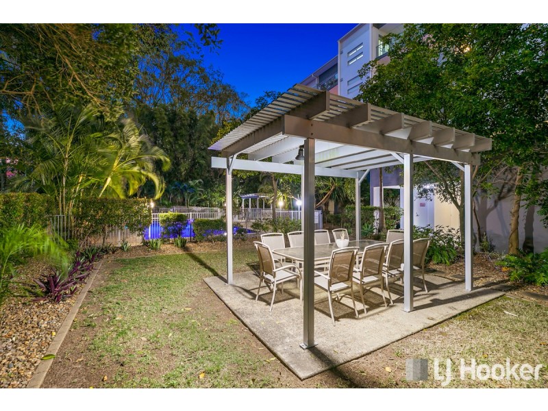 32/7-13 Shore Street East, Cleveland QLD 4163