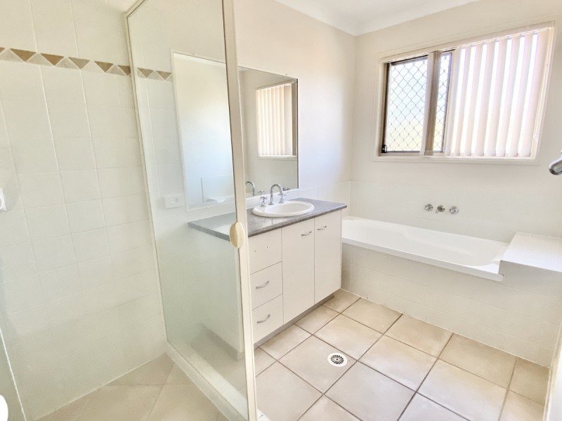 2 Burkett Crescent, Victoria Point QLD 4165