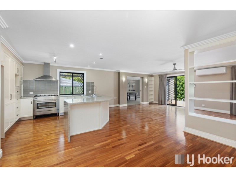 14 Gleneagles Court, Redland Bay QLD 4165