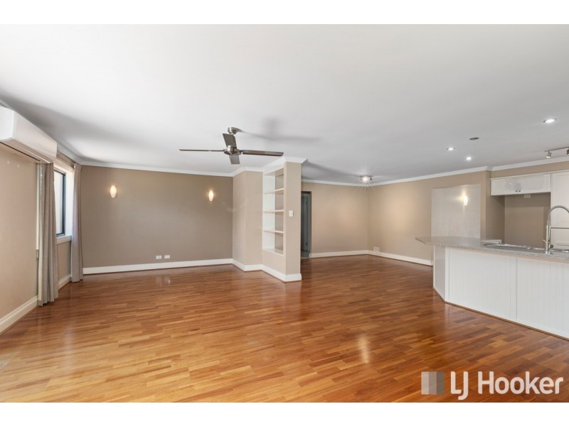 14 Gleneagles Court, Redland Bay QLD 4165