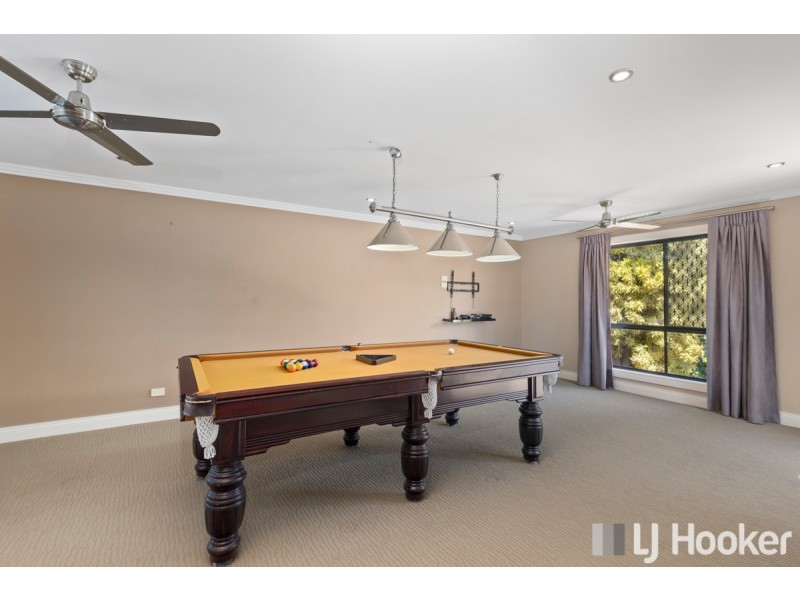 14 Gleneagles Court, Redland Bay QLD 4165