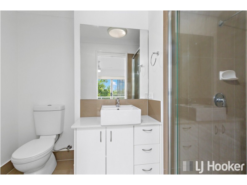 68/57 Charles Canty Drive, Wellington Point QLD 4160