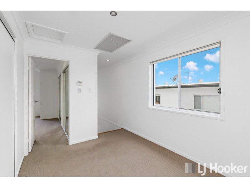 68/57 Charles Canty Drive, Wellington Point QLD 4160