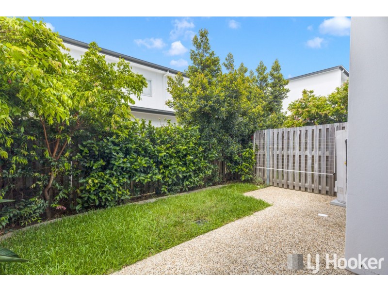 68/57 Charles Canty Drive, Wellington Point QLD 4160