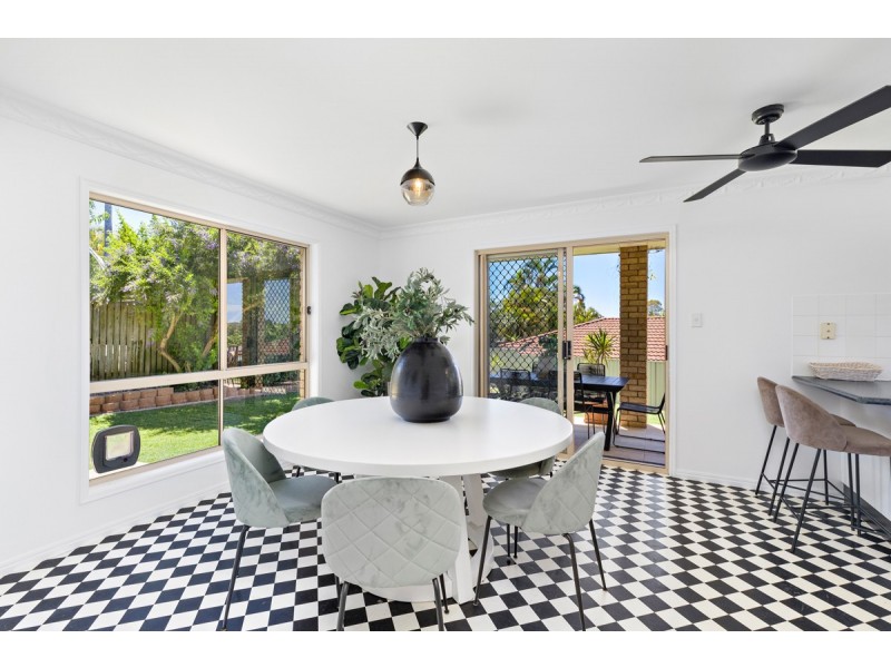 37 Chesterfield Crescent, Wellington Point QLD 4160