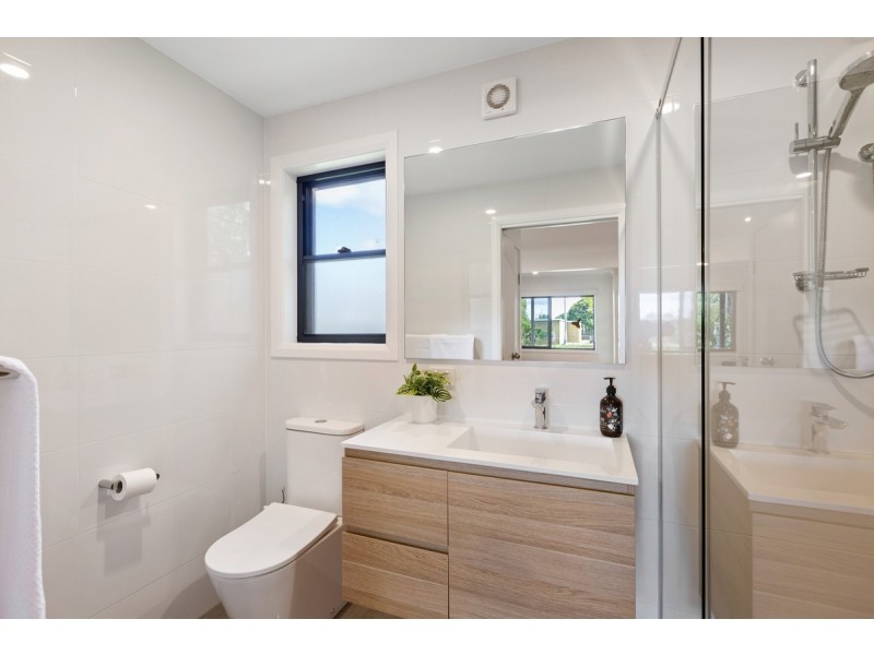 21 Warner Street, Wellington Point QLD 4160