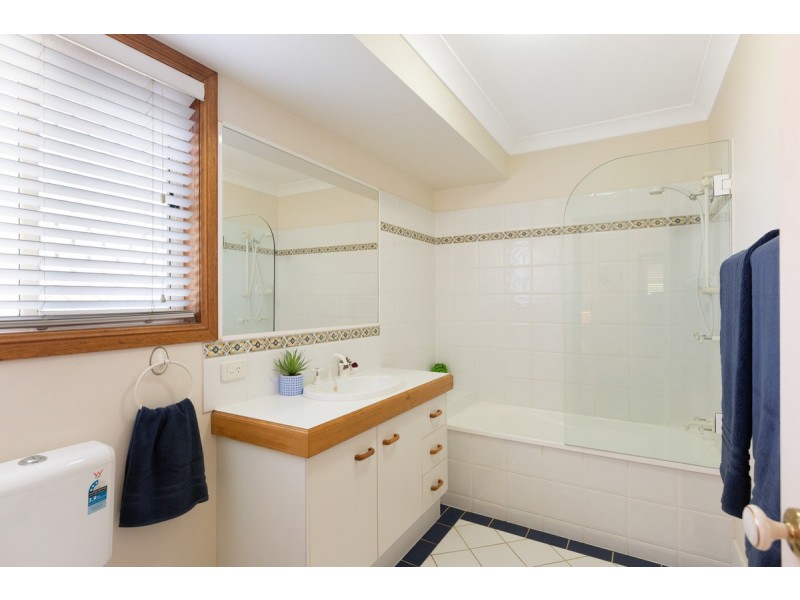 3 Viewfield Street, Redland Bay QLD 4165