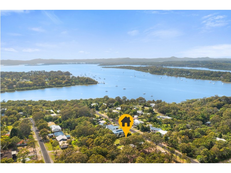 61 Eastbourne Terrace, Macleay Island QLD 4184