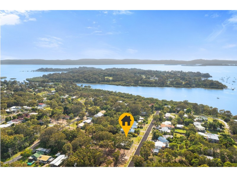 61 Eastbourne Terrace, Macleay Island QLD 4184