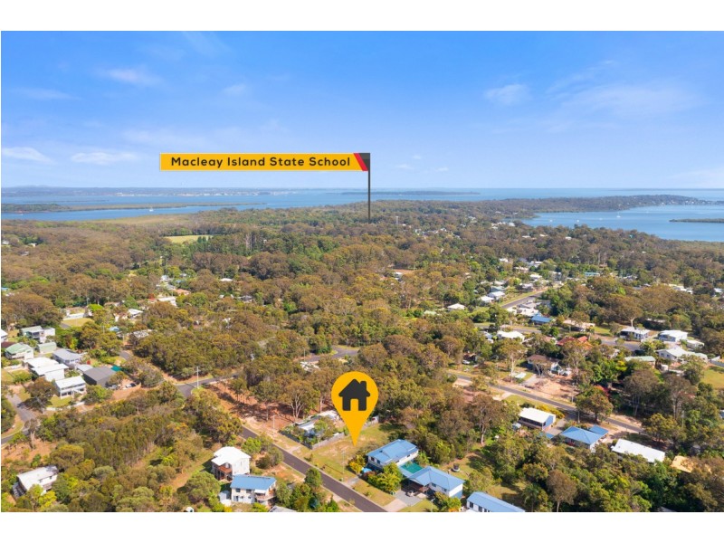 61 Eastbourne Terrace, Macleay Island QLD 4184