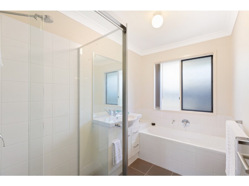 76 Serpentine Creek Road, Redland Bay QLD 4165