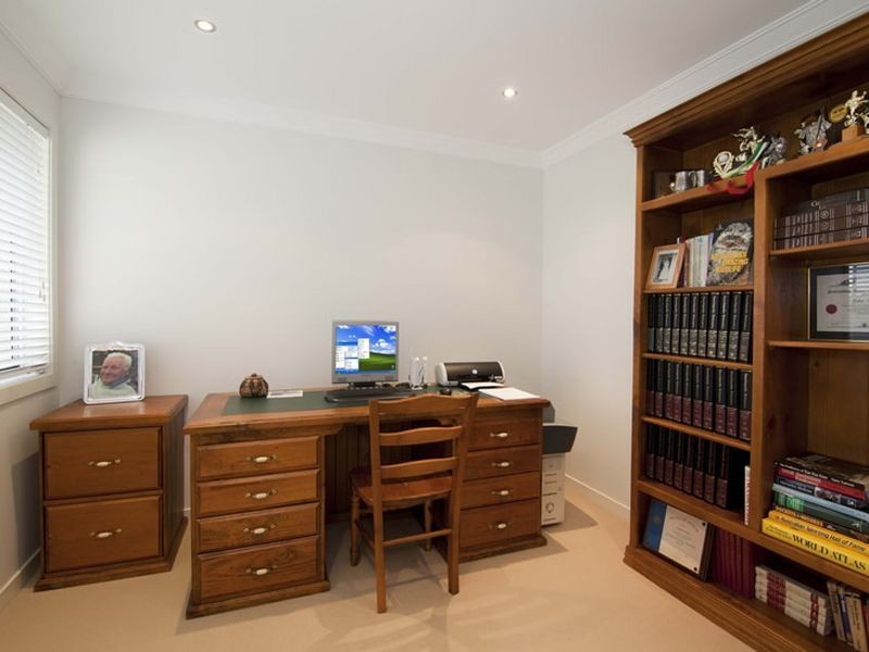 60 Penzance Drive, Redland Bay QLD 4165