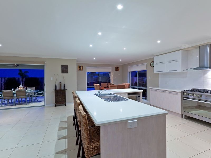25 Whitby Place, Thornlands QLD 4164