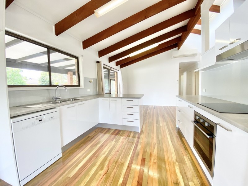 45 Torquay Road, Redland Bay QLD 4165