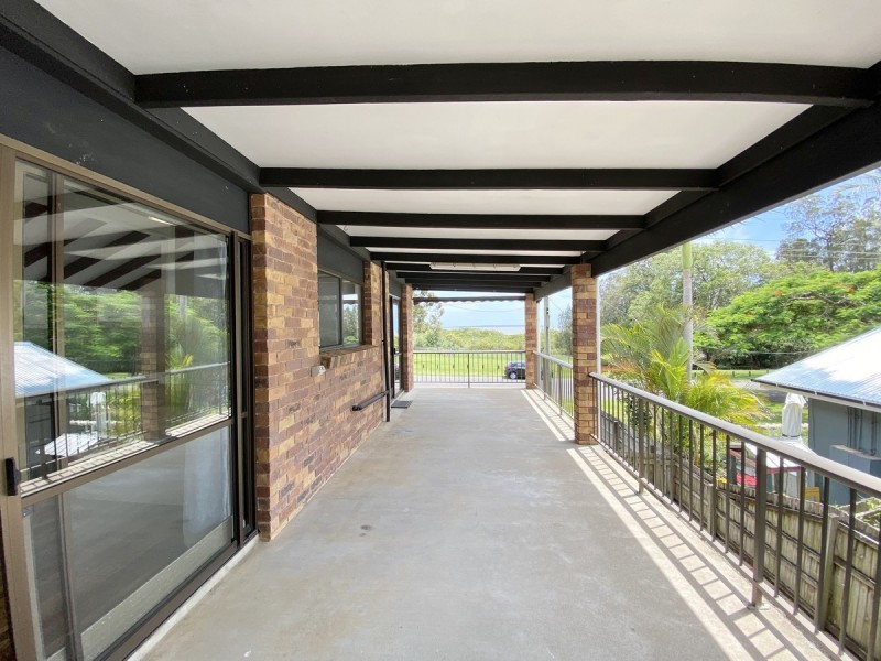 45 Torquay Road, Redland Bay QLD 4165