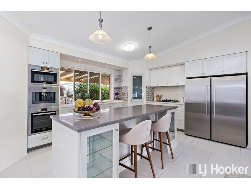 16 Sailfish Court, Birkdale QLD 4159