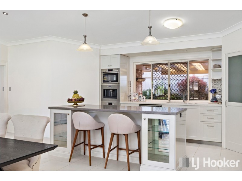 16 Sailfish Court, Birkdale QLD 4159