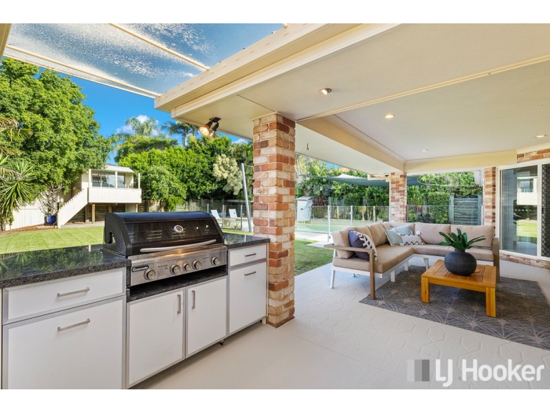 16 Sailfish Court, Birkdale QLD 4159