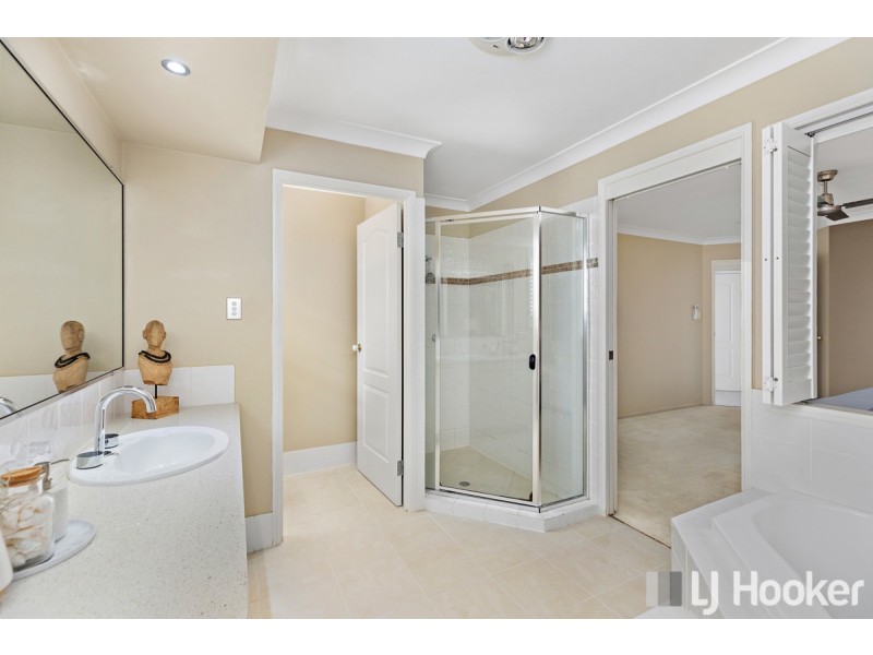 16 Sailfish Court, Birkdale QLD 4159