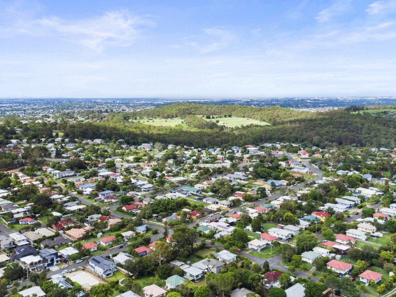 44 Mar Street, Holland Park QLD 4121