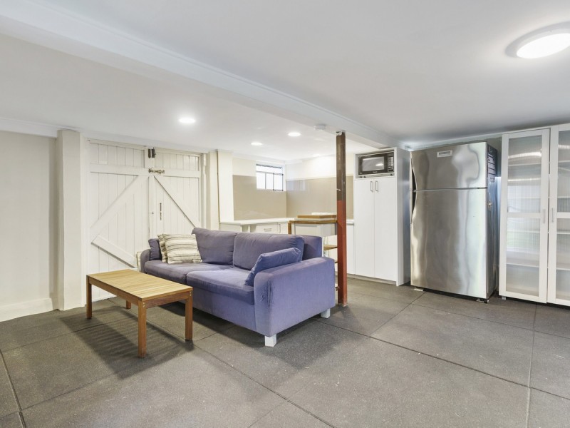 44 Mar Street, Holland Park QLD 4121