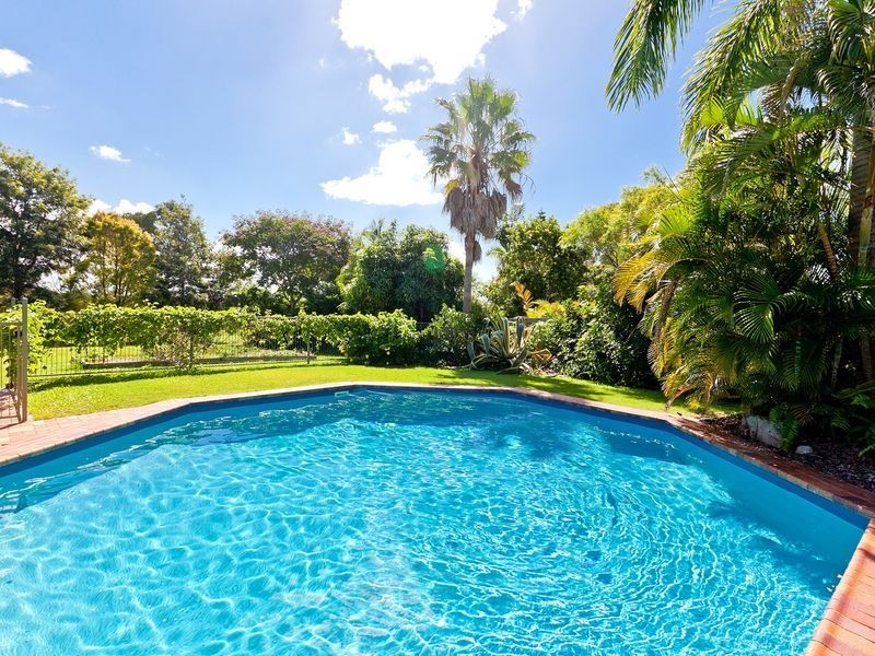 15 Catherine Street, Birkdale QLD 4159