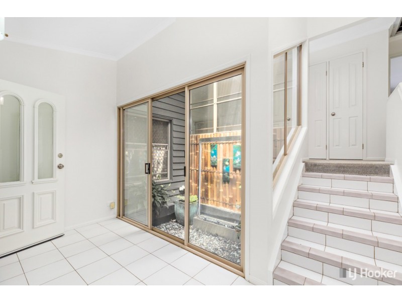 98 Sunshine Drive, Cleveland QLD 4163