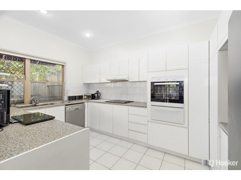 98 Sunshine Drive, Cleveland QLD 4163