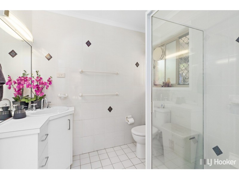 98 Sunshine Drive, Cleveland QLD 4163