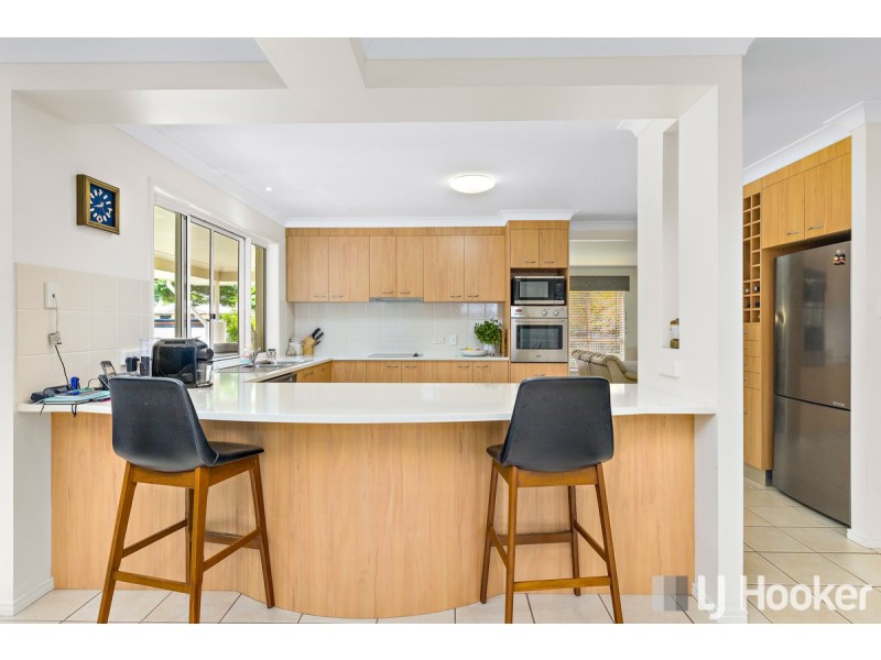 6 Plantation Place, Wellington Point QLD 4160