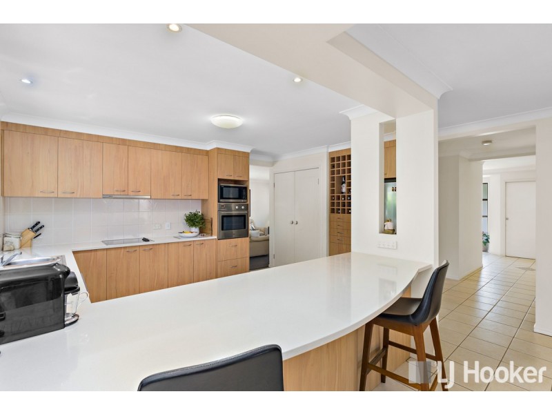 6 Plantation Place, Wellington Point QLD 4160