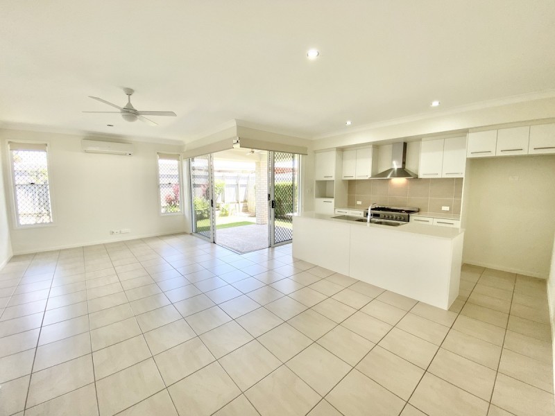 22 Vedson Street, Birkdale QLD 4159