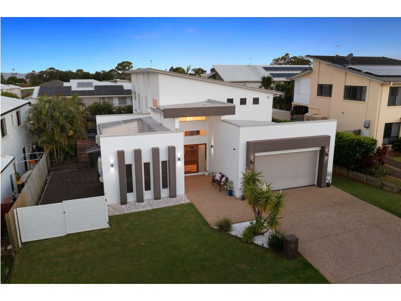 10 Seaspray Street, Thornlands QLD 4164