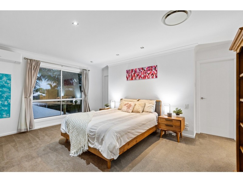 10 Seaspray Street, Thornlands QLD 4164