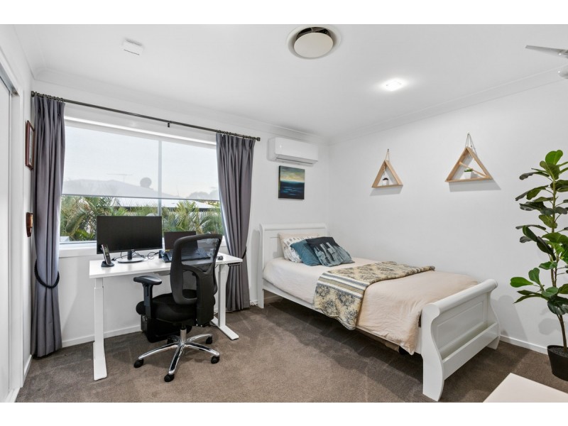 10 Seaspray Street, Thornlands QLD 4164