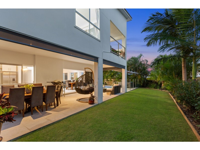 10 Seaspray Street, Thornlands QLD 4164