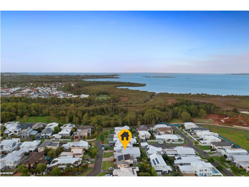 10 Seaspray Street, Thornlands QLD 4164